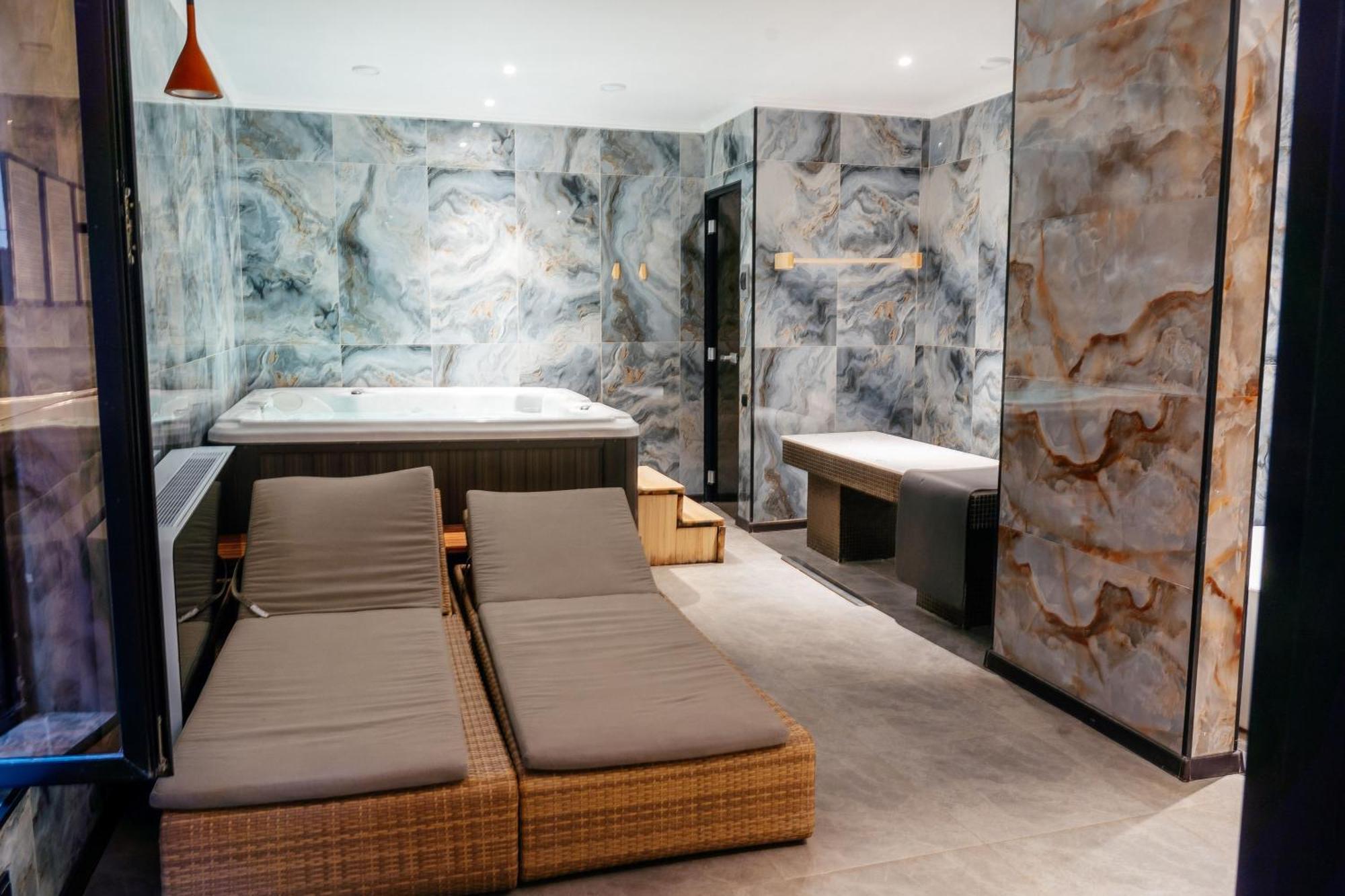 Sulo Vip Spa Atyraū Esterno foto